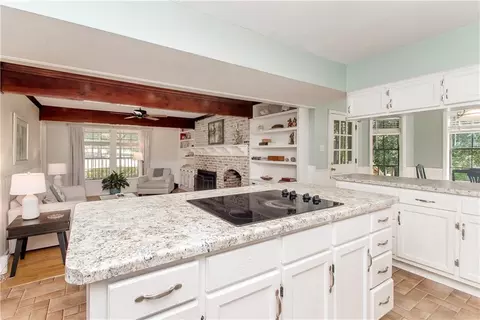 Kitchen - 7 Green Leaf Ln, Covington, LA 70435 photo 5 of 5