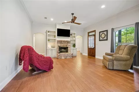 Living - 12517 Brittany Ct, Walker, LA 70785 photo 1 of 2