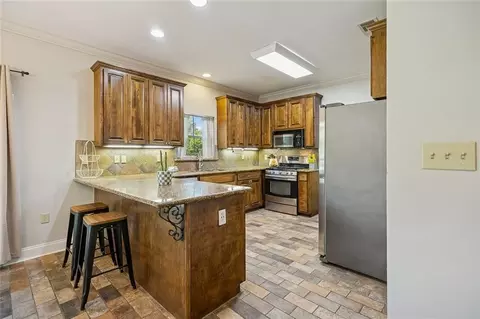 Kitchen - 12517 Brittany Ct, Walker, LA 70785 photo 4 of 4