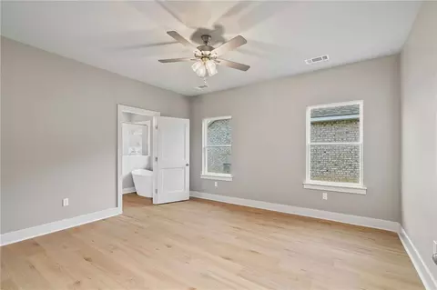 Bedroom - 72657 Robindale Dr, Covington, LA 70435 photo 1 of 4