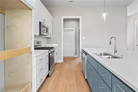 Entry Way - 72657 Robindale Dr, Covington, LA 70435 photo 2 of 2