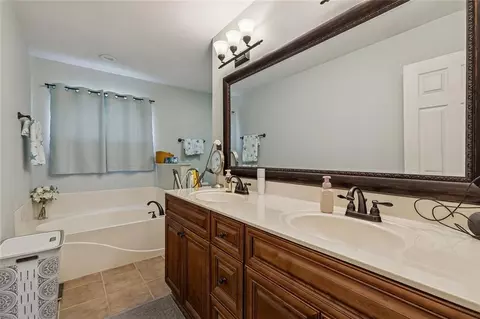 Bath - 70081 10th St, Covington, LA 70435 photo 1 of 3