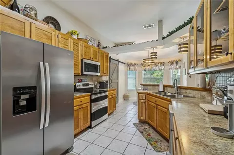Kitchen - 70081 10th St, Covington, LA 70435 photo 2 of 2
