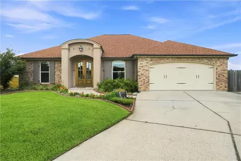129 New Hope Rd, Belle Chasse, LA 70037