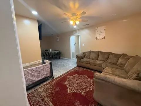 Living - 920 27th St, Kenner, LA 70062 photo 1 of 3