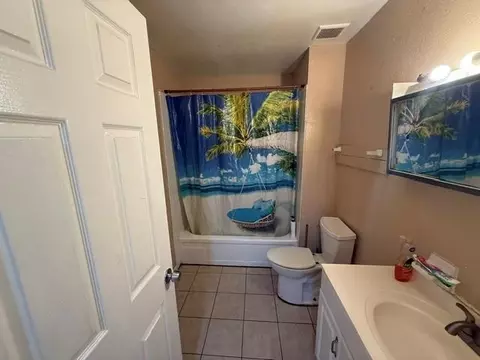 Bath - 920 27th St, Kenner, LA 70062 photo 2 of 2