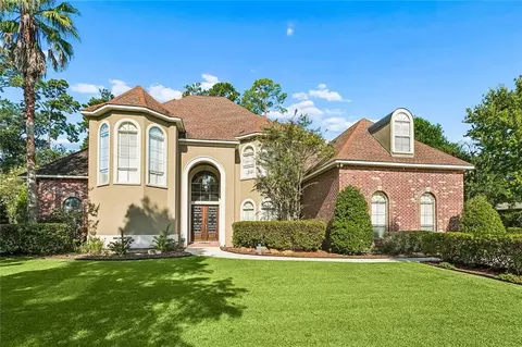 313 Pencarrow Cir, Madisonville, LA 70447