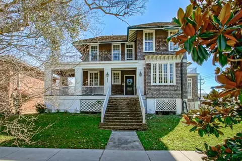 6803 W End Blvd, New Orleans, LA 70124