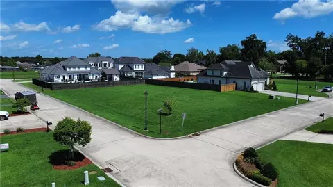 4140 Pierres Ct, Marrero, LA 70072