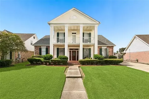 32 Madewood Dr, Marrero, LA 70072