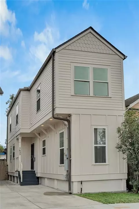 1633 Eagle St, New Orleans, LA 70118
