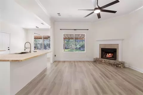 Living - 73104 Penn Mill Rd, Covington, LA 70435 photo 1 of 4