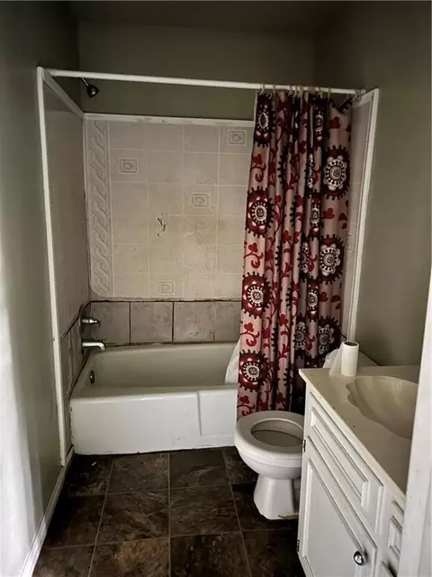 Bath - 611 E Park Ave, Hammond, LA 70403 photo 3 of 3