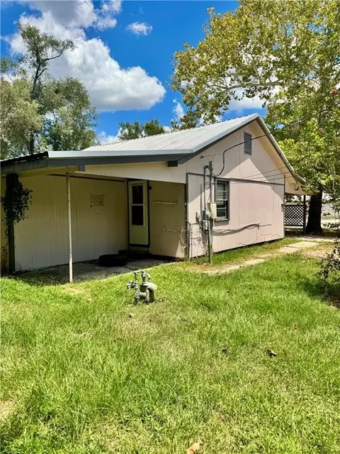 Exterior - 611 E Park Ave, Hammond, LA 70403 photo 3 of 3