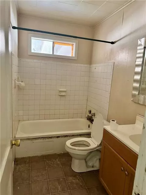 Bath - 611 E Park Ave, Hammond, LA 70403 photo 1 of 3