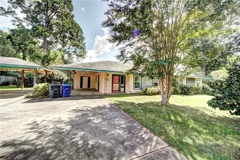 319 Whitfield Dr, Natchitoches, LA 71457