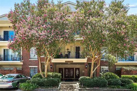 800 Rue Burgundy #125, Metairie, LA 70005