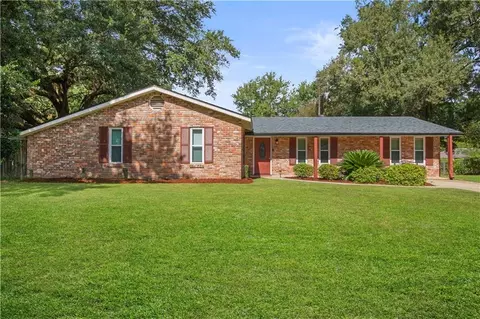 Exterior - 1361 Sunset Dr, Slidell, LA 70460 photo 2 of 5