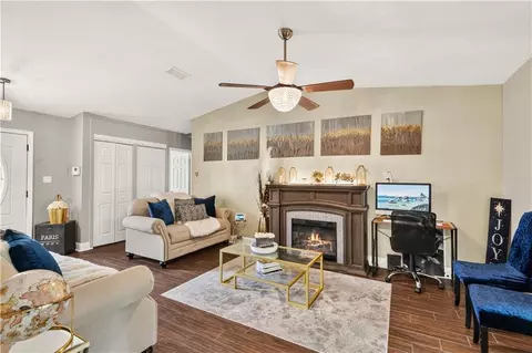 Living - 1361 Sunset Dr, Slidell, LA 70460 photo 1 of 2
