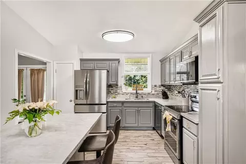Kitchen - 1361 Sunset Dr, Slidell, LA 70460 photo 1 of 4