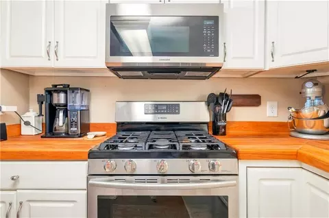 Kitchen - 1136 Bagdad Loop, Colfax, LA 71417 photo 2 of 4