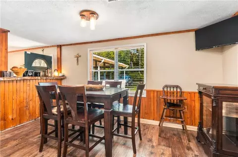 Dining - 1136 Bagdad Loop, Colfax, LA 71417 photo 1 of 2