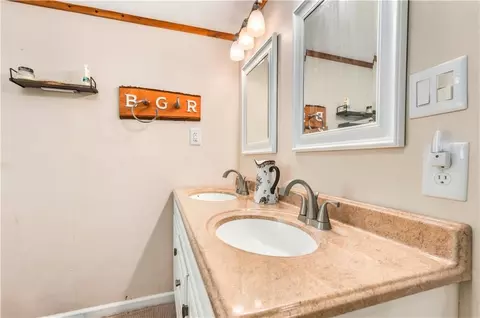 Bath - 1136 Bagdad Loop, Colfax, LA 71417 photo 2 of 2