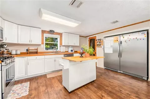 Kitchen - 1136 Bagdad Loop, Colfax, LA 71417 photo 1 of 4