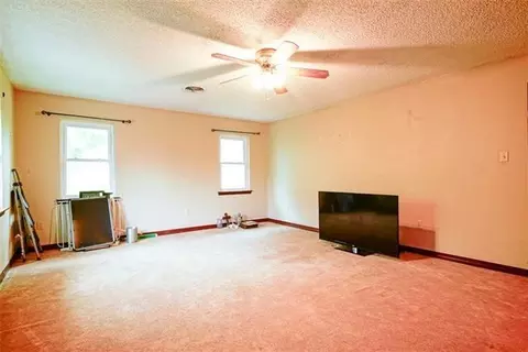 Living - 528 Legendre Dr, Slidell, LA 70460 photo 1 of 1