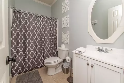 Bath - 32870 Rivergate Cir, Springfield, LA 70462 photo 4 of 4