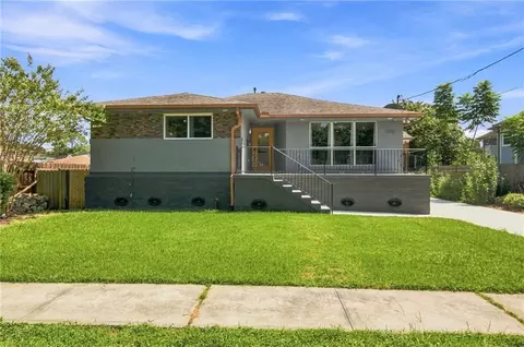 1718 Burbank Dr, New Orleans, LA 70122