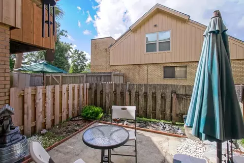 Exterior - 72 Ormond Pl, Destrehan, LA 70047 photo 2 of 6