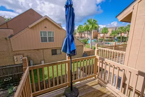 Exterior - 72 Ormond Pl, Destrehan, LA 70047 photo 1 of 6