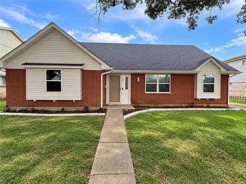2020 Easter Ln, New Orleans, LA 70114