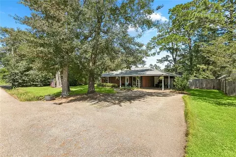 Exterior - 70482 H St, Covington, LA 70433 photo 3 of 11