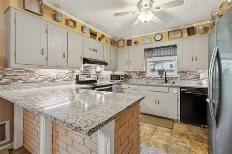 Kitchen - 70482 H St, Covington, LA 70433 photo 1 of 1