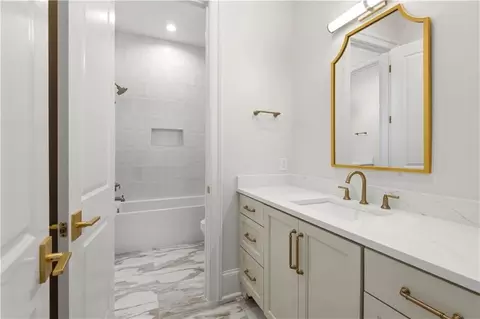 Bath - 11 Tolawa Ln, Covington, LA 70433 photo 5 of 15