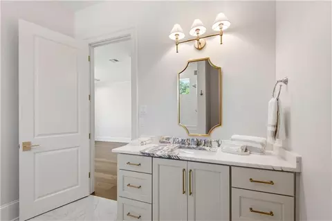 Bath - 11 Tolawa Ln, Covington, LA 70433 photo 2 of 15