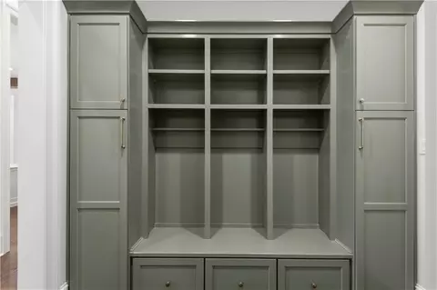 Entry Way - 11 Tolawa Ln, Covington, LA 70433 photo 6 of 6