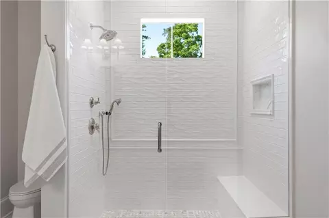Bath - 11 Tolawa Ln, Covington, LA 70433 photo 6 of 15