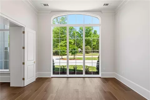 Living - 11 Tolawa Ln, Covington, LA 70433 photo 4 of 4