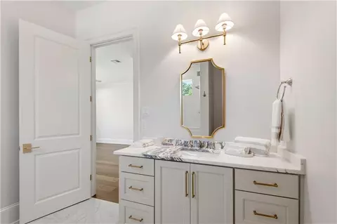 Bath - 11 Tolawa Ln, Covington, LA 70433 photo 2 of 15