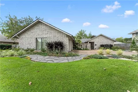 1398 Oakley Dr, Baton Rouge, LA 70806