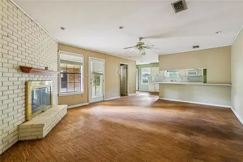 Living - 18536 Highway 40 Hwy, Covington, LA 70435 photo 1 of 2