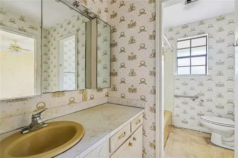 Bath - 18536 Highway 40 Hwy, Covington, LA 70435 photo 2 of 2