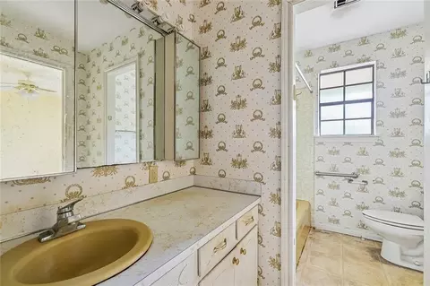 Bath - 18536 Highway 40 Hwy, Covington, LA 70435 photo 2 of 2