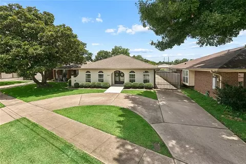5037 Loveland St, Metairie, LA 70006