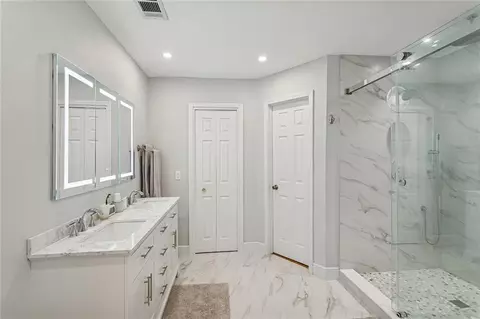 Bath - 309 Intrepid Dr, Slidell, LA 70458 photo 1 of 2
