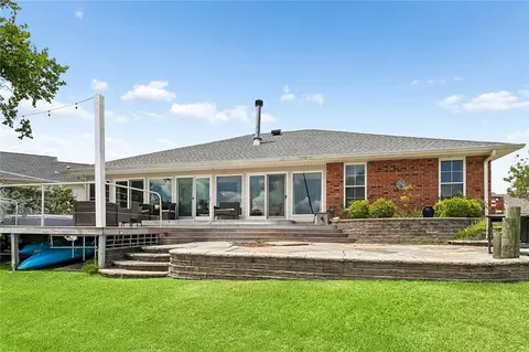 Exterior - 309 Intrepid Dr, Slidell, LA 70458 photo 3 of 5