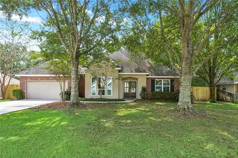 2045 White Myrtle Dr, Madisonville, LA 70447